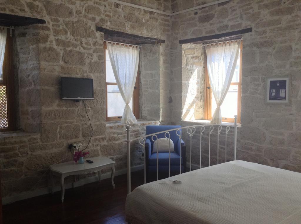 Eski Tas Hotel Çeşme Pokoj fotografie